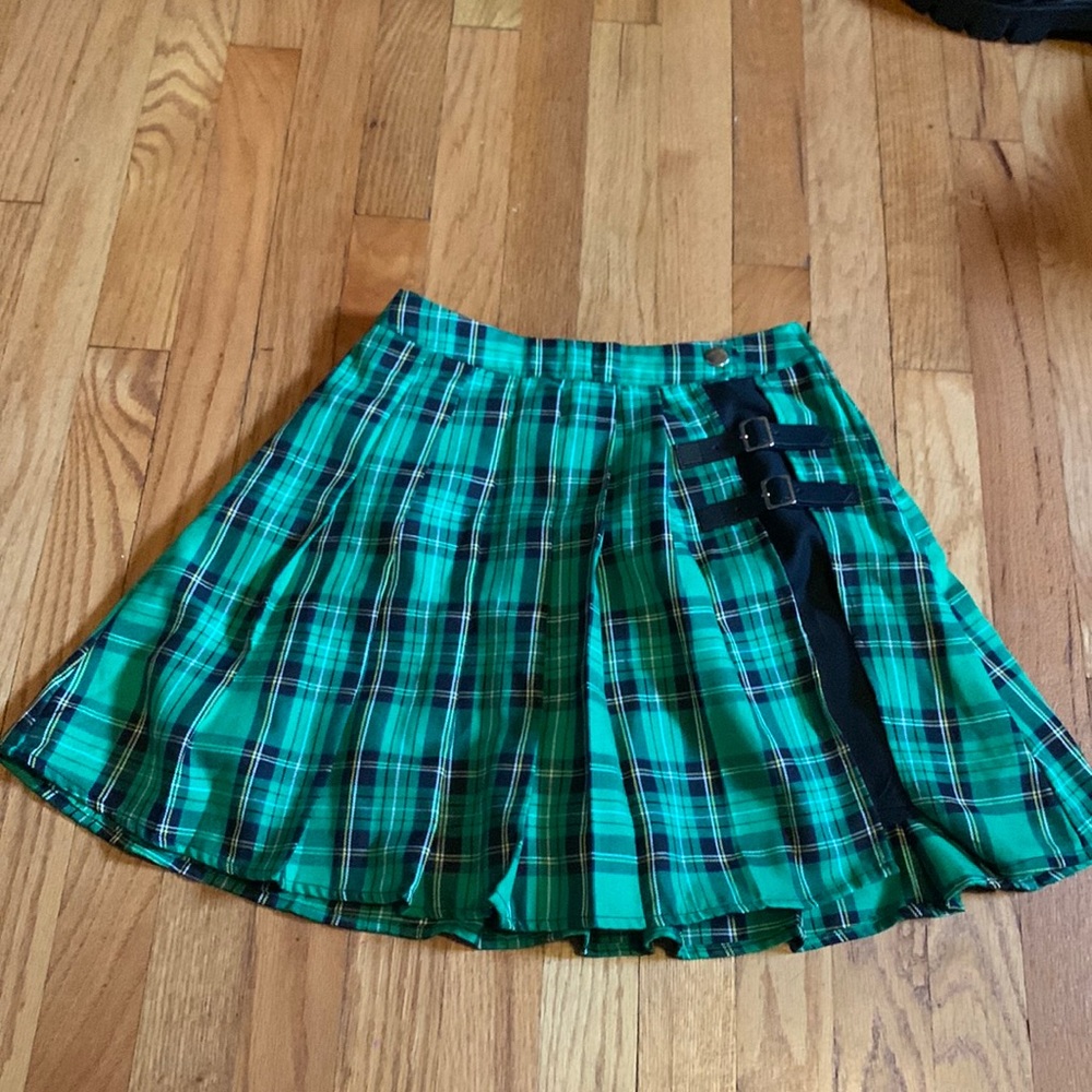 Size XS bright green skirt from Hot Topic.